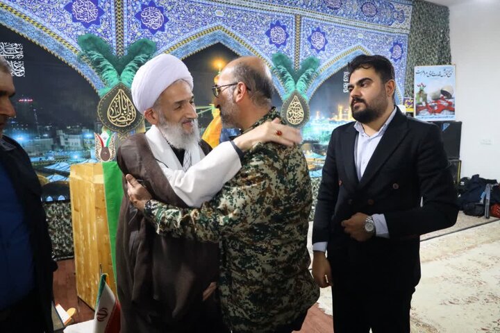 تصاویر/ حضور حجت الاسلام و المسلمین محمدی لائینی در حسینیه یادمان شهدای گمنام کلاردشت