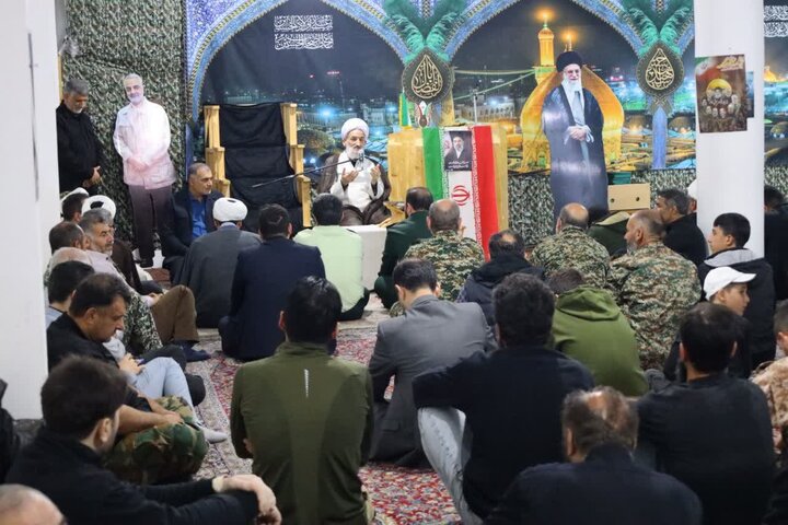 تصاویر/ حضور حجت الاسلام و المسلمین محمدی لائینی در حسینیه یادمان شهدای گمنام کلاردشت