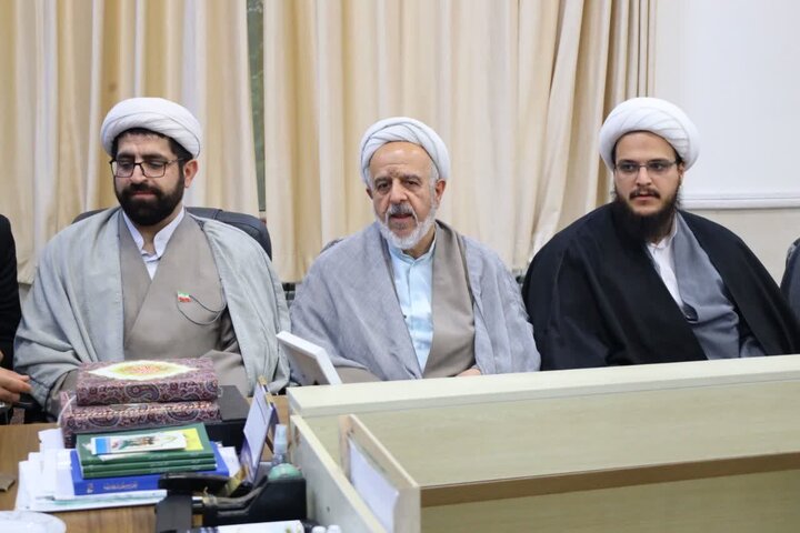 تصاویر/ نشست جامعه روحانیت کلاردشت با حضور نماینده ولی فقیه در مازندران