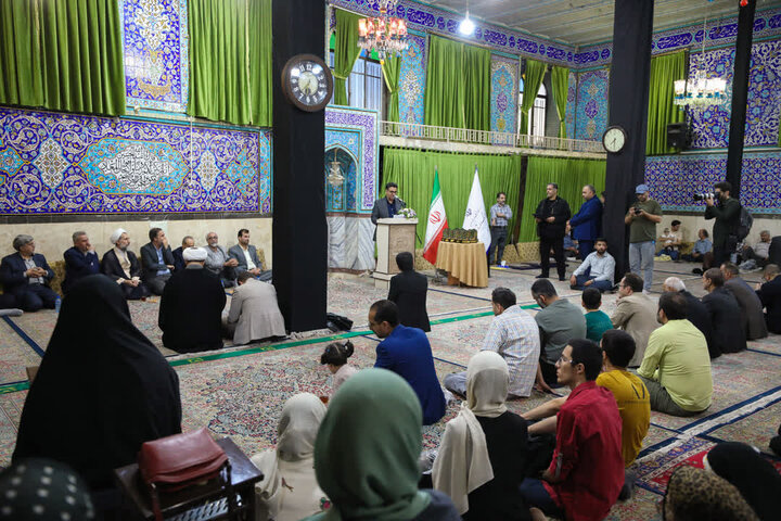 تصاویر / نمایشگاه آثار منتخب جشنواره ملی خوشنویسی با حضور امام جمعه قزوین افتتاح شد