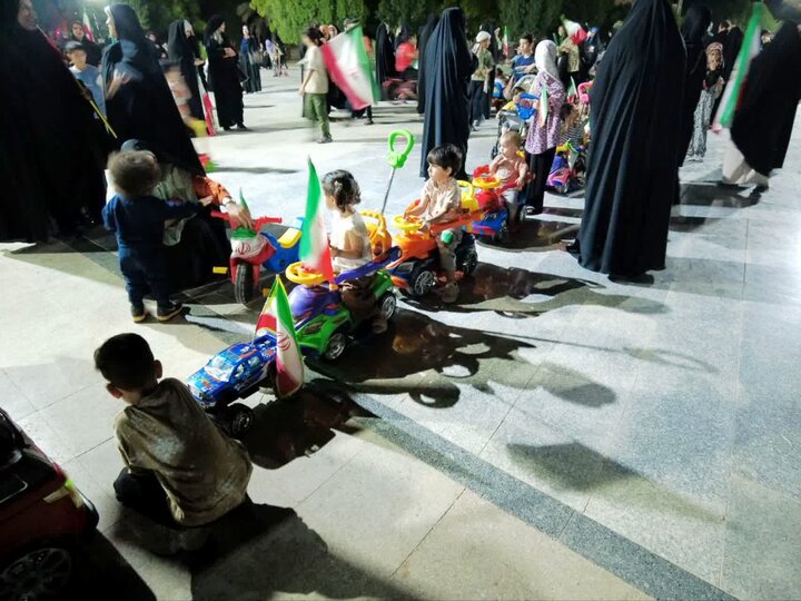 تصاویر/ رژه ماشینی کودکان در عالیشهر