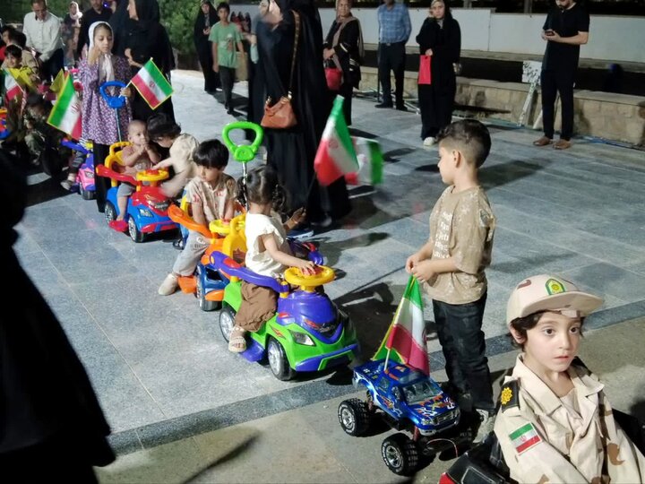 تصاویر/ رژه ماشینی کودکان در عالیشهر