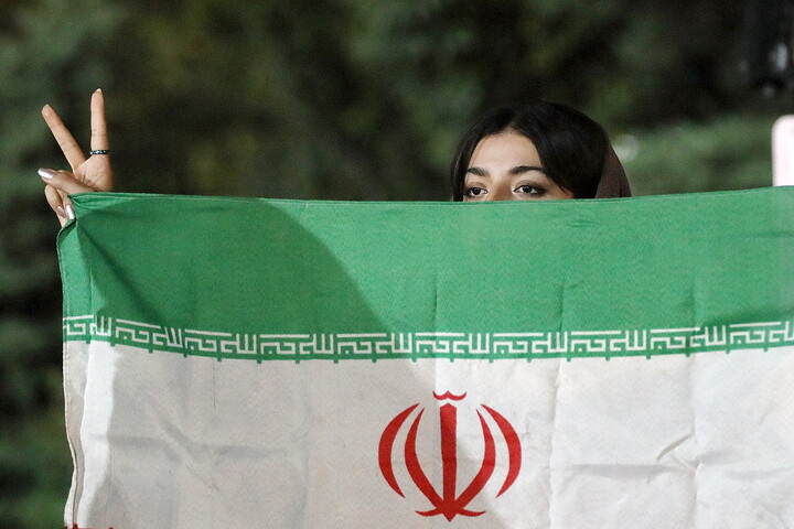 Centunesimo raduno notturno della popolazione di Qom