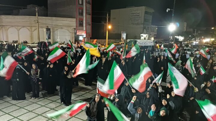 تصاویر/صد و یکمین شب حضور پرشور مردم ولایتمدار مامونیه در تجدید بیعت با آرمان‌های انقلاب