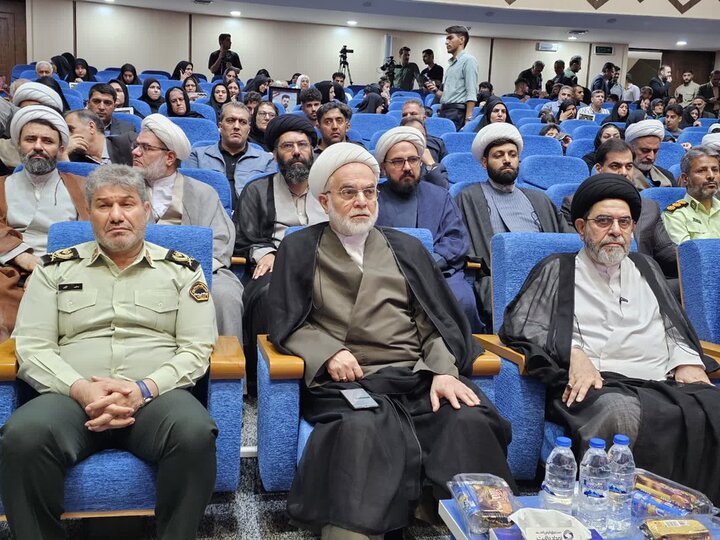 تصاویر/مراسم تجلیل از خانواده‌های معظم شهدای «جنگ رمضان» کردستان