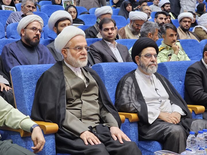 تصاویر/مراسم تجلیل از خانواده‌های معظم شهدای «جنگ رمضان» کردستان