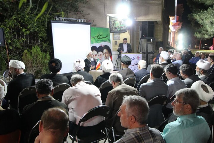 تصاویر/ حضور آیت الله فاضل لنکرانی در صدمین شب تجمع حماسه حضور و جبهه مقاومت شبانه در میدان رسالت قم