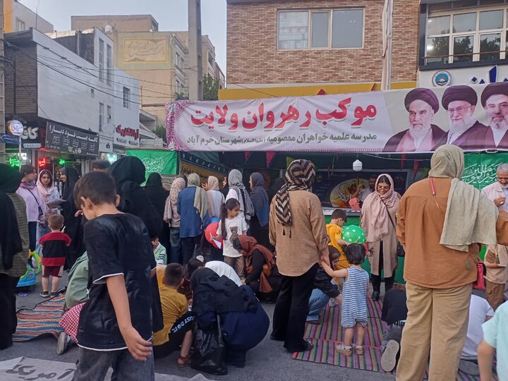 تصاویر/ فعالیت های فرهنگی تبلیغی خواهران طلبه لرستانی در میدان حماسه