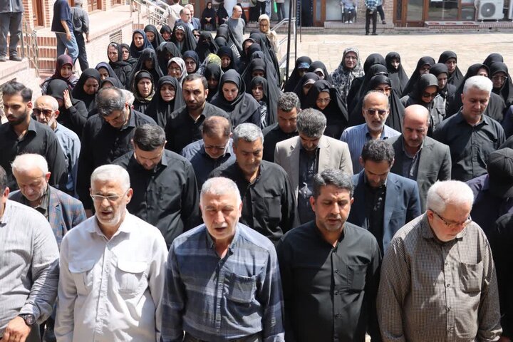 تصاویر/ اقامه نماز بر پیکر جانباز شهید ذوالفقاری توسط نماینده ولی فقیه در مازندران