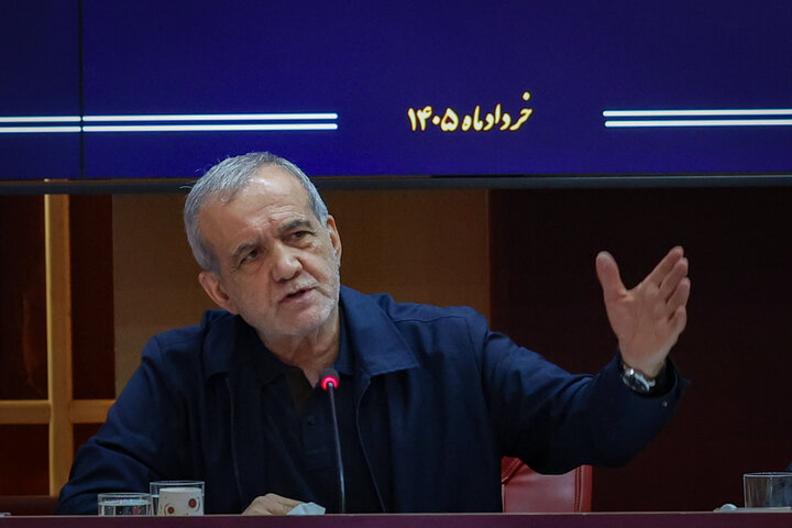 تصاویر/ نشست رئیس جمهور با اساتید و اعضای هیئت علمی دانشگاهی حوزه اقتصاد