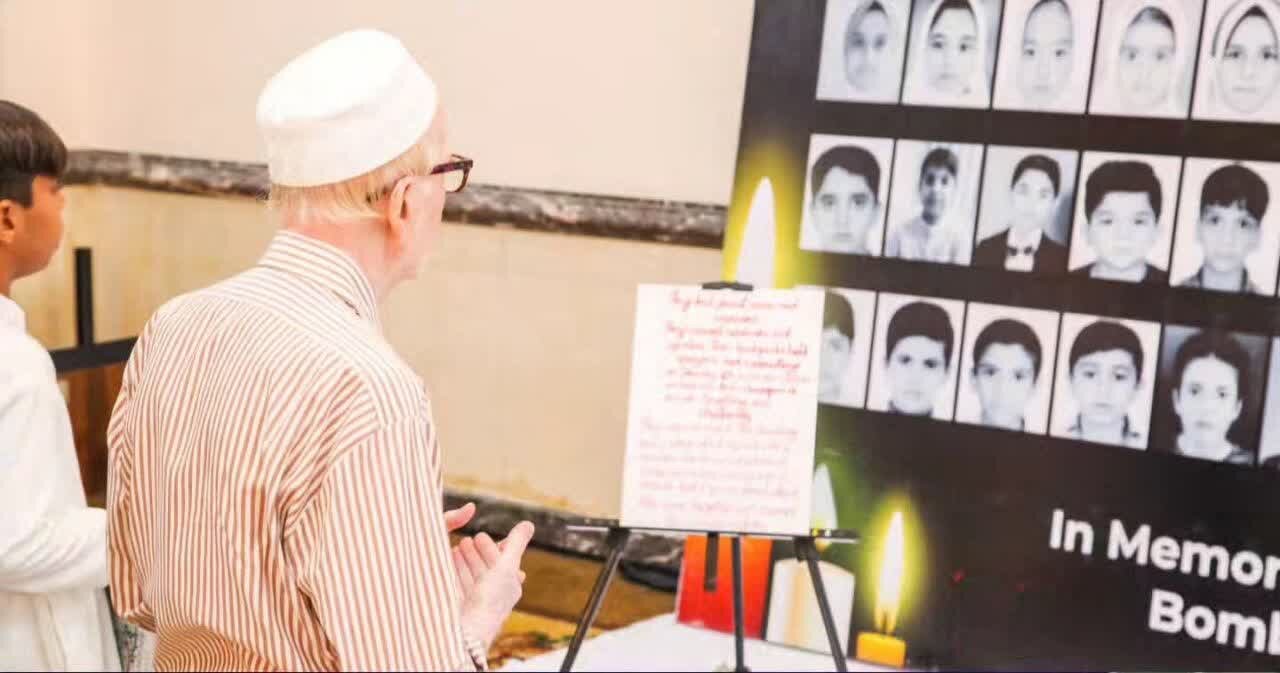 «از غدیر تا میناب» نمایشگاهی ویژه از عکس‌ها و یادبودها بود که تاریخ، ایمان و انسانیت را از طریق تصاویری که بیانگر حق‌طلبی، فداکاری و استقامت بودند، به یکدیگر پیوند داد.