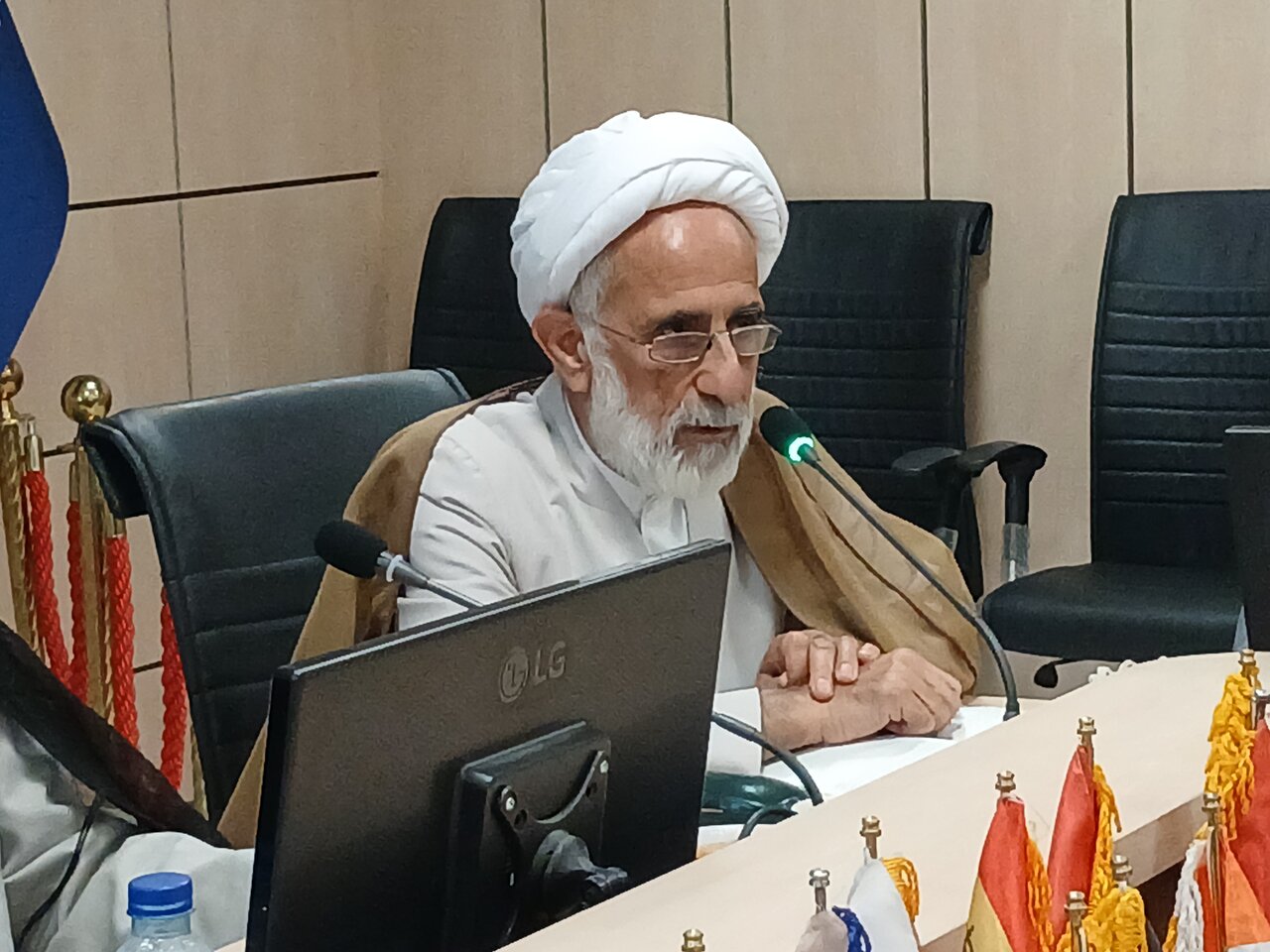 بهره‌مندی از درس رهبر شهید بخش مهمی از مسیر علمی من را شکل داد
