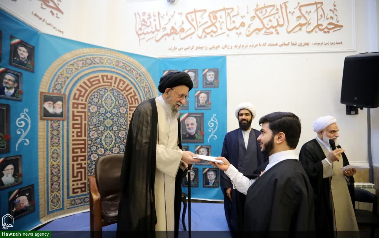 تصاویر / دیدار آیت الله نورمفیدی با طلاب مدرسه علمیه امام خمینی (ره)