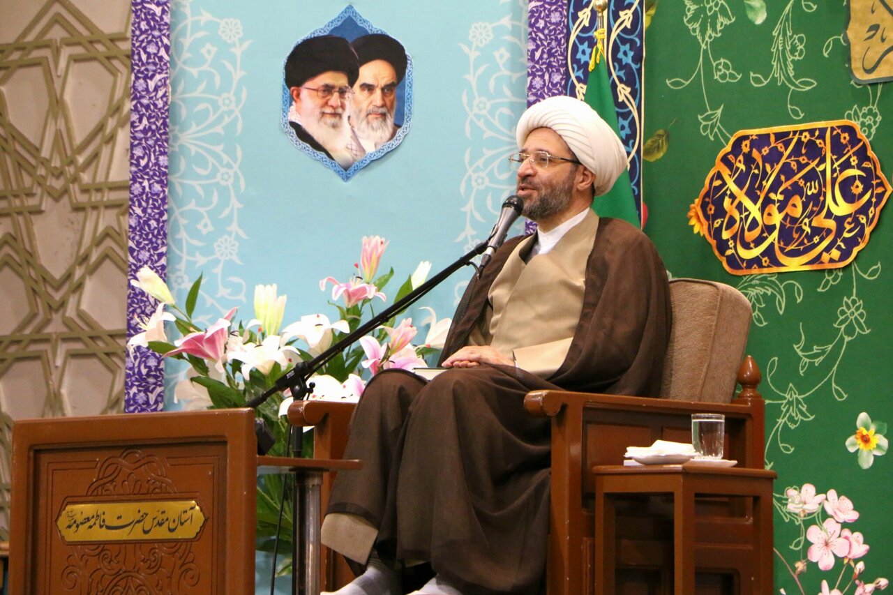 غدیر و مباهله باید در جامعه فریاد زده شود