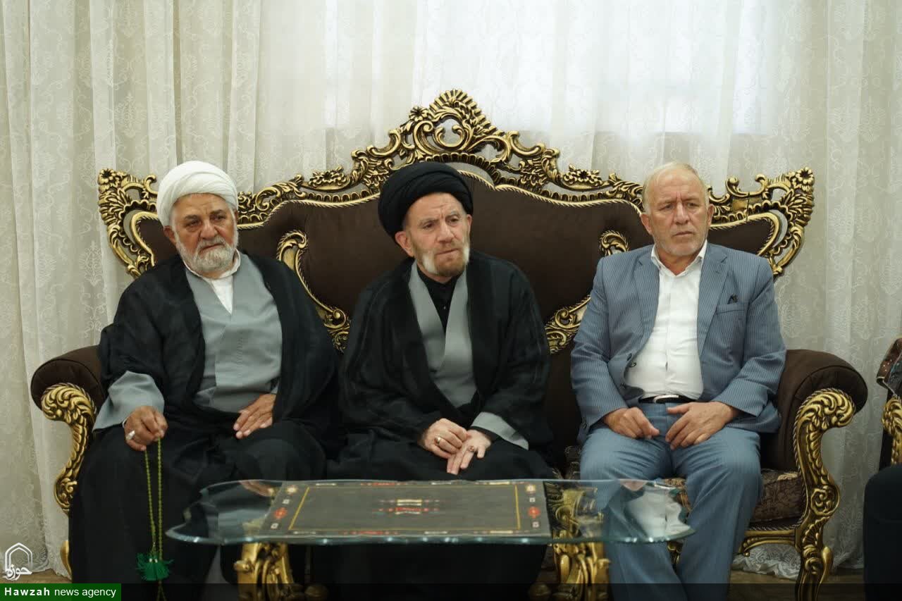 زندگی شهدا برای همگان درس‌آموز است