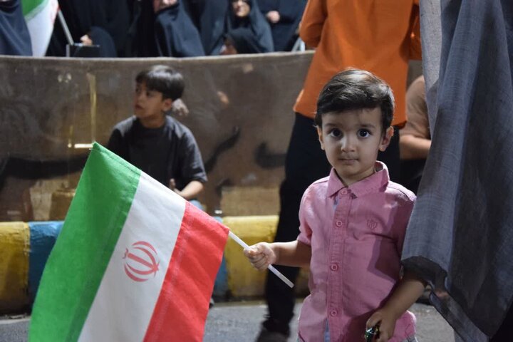 تصاویر/ یکصدو دومین شب اجتماع شبانگاهی مردم آران و بیدگل در میدان شهید سلیمانی