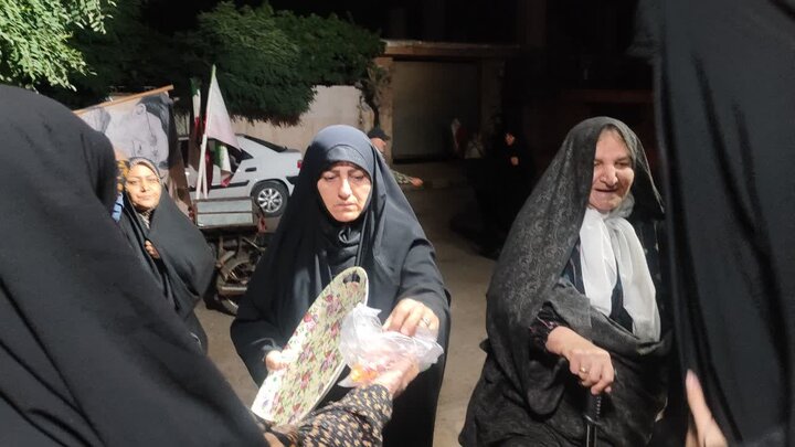 تصاویر / تصاویر / فعالیتهای فرهنگی و تبلیغی قرارگاه جهادی مدرسه امام صادق علیه‌السلام خواهران شهرستان بویین زهرا در شب صد ودوم