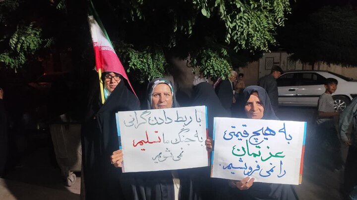 تصاویر / تصاویر / فعالیتهای فرهنگی و تبلیغی قرارگاه جهادی مدرسه امام صادق علیه‌السلام خواهران شهرستان بویین زهرا در شب صد ودوم