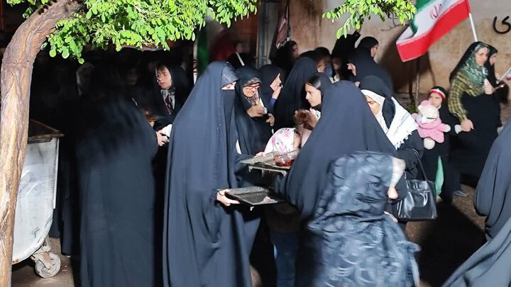 تصاویر / تصاویر / فعالیتهای فرهنگی و تبلیغی قرارگاه جهادی مدرسه امام صادق علیه‌السلام خواهران شهرستان بویین زهرا در شب صد ودوم