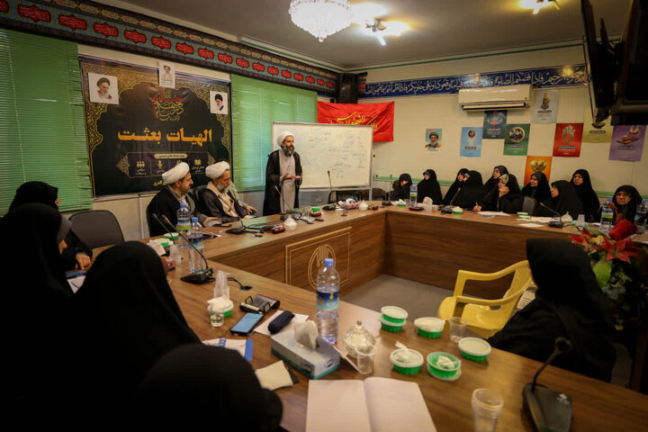 تصاویر / حضور امام جمعه قزوین  در جمع مبلغین خواهر