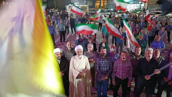 تصاویر/صد و دومین شب حضور پرشور مردم ولایتمدار زرندیه در تجدید بیعت با آرمان‌های انقلاب