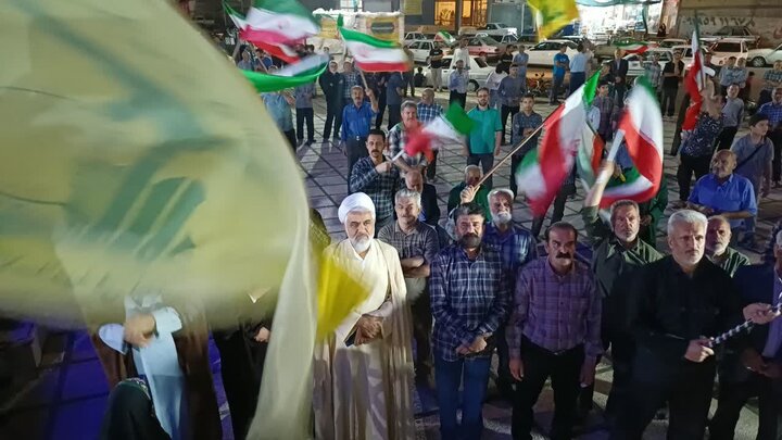 تصاویر/صد و دومین شب حضور پرشور مردم ولایتمدار زرندیه در تجدید بیعت با آرمان‌های انقلاب