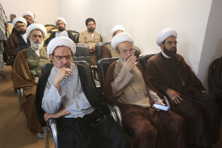 تصاویر/ گردهمایی بیسج اساتید و نخبگان حوزه های علمیه استان اصفهان