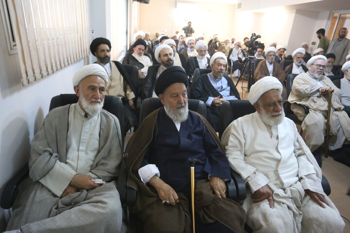 تصاویر/ گردهمایی بیسج اساتید و نخبگان حوزه های علمیه استان اصفهان
