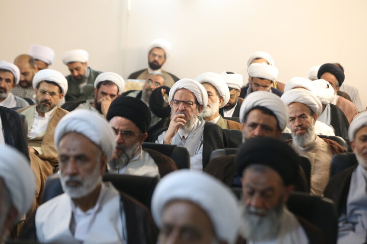تصاویر/ گردهمایی بیسج اساتید و نخبگان حوزه های علمیه استان اصفهان