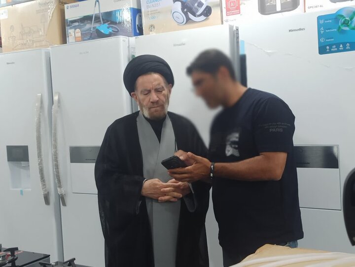 تصاویر/حضور میدانی نماینده ولی فقیه در لرستان در بازار