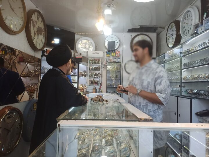 تصاویر/حضور میدانی نماینده ولی فقیه در لرستان در بازار