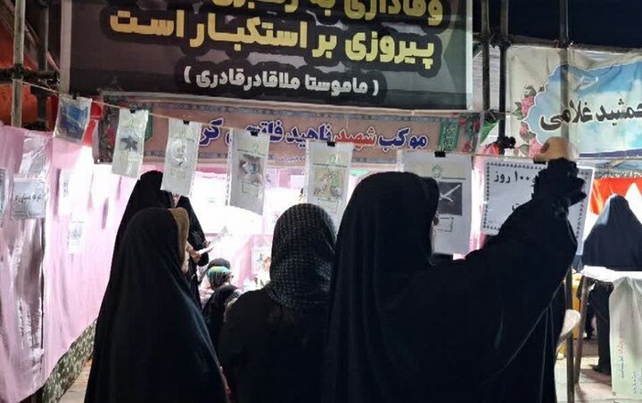 تصاویر/ از موکب‌های مردمی تا برنامه‌های فرهنگی، تربیتی و اطعام ۱۰ هزار نفری
