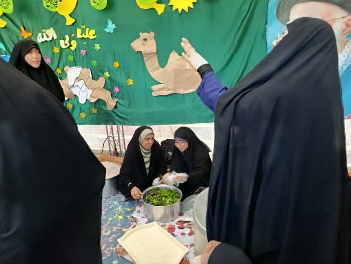 تصاویر/ از موکب‌های مردمی تا برنامه‌های فرهنگی، تربیتی و اطعام ۱۰ هزار نفری