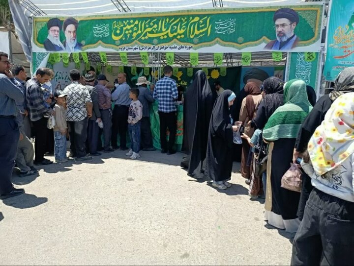 تصاویر/ از موکب‌های مردمی تا برنامه‌های فرهنگی، تربیتی و اطعام ۱۰ هزار نفری