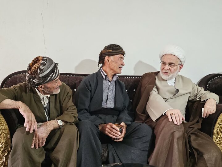 تصاویر/نماینده ولی‌فقیه در کردستان با ماموستایان بخش کلاترزان سنندج