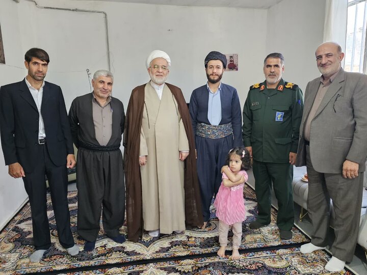 تصاویر/نماینده ولی‌فقیه در کردستان با ماموستایان بخش کلاترزان سنندج