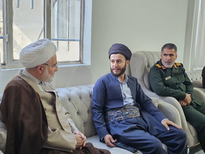تصاویر/نماینده ولی‌فقیه در کردستان با ماموستایان بخش کلاترزان سنندج