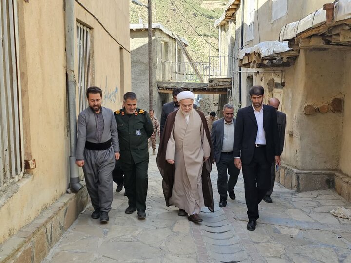 تصاویر/نماینده ولی‌فقیه در کردستان با ماموستایان بخش کلاترزان سنندج