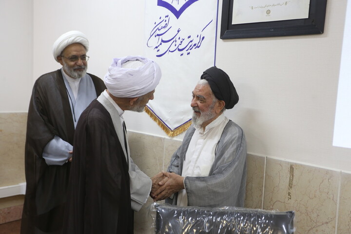 تصاویر/ نشست علمی «امتداد اجتماعی فلسفه» حوزه علمیه اصفهان