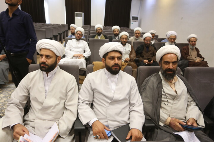 تصاویر/ نشست تخصصی مبانی و روش فهم نهج البلاغه در حوزه علمیه اصفهان