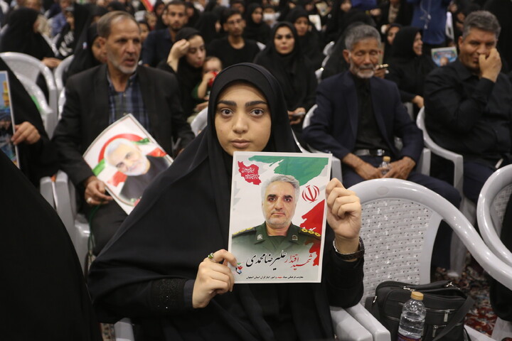 تصاویر/ نخستین سالگرد سپهبد شهید سلامی و شهدای جنگ 12 روزه در اصفهان