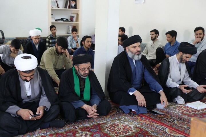 تصاویر/ نشست تبیینی با حضور حجت‌الاسلام والمسلمین مهدوی ارفع در مدرسه علمیه مصلی برگزار شد