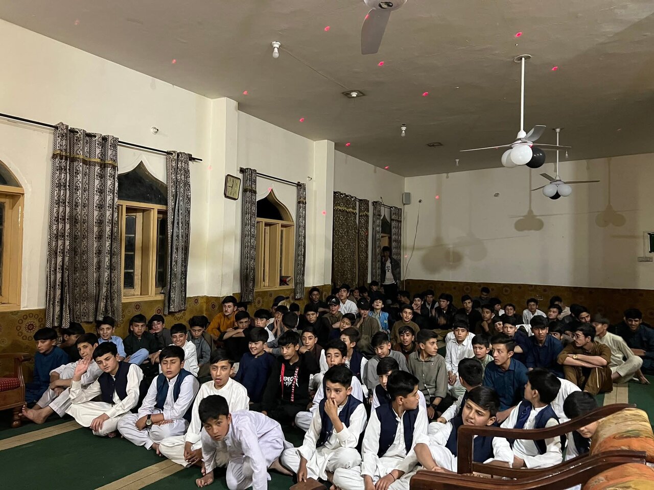 مدرسہ حفاظ القرآن سکردو میں جشنِ عیدِ غدیر و مباہلہ: طلبہ کے درمیان تقریری مقابلہ