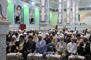 نشست فصلی ائمه جماعات، روحانیون و طلاب شهرستان خمینی‌شهر برگزار شد+ تصاویر