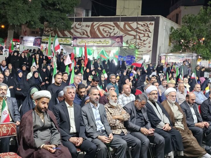 تصاویر/ قاب‌هایی از ایستادگی و همدلی؛ تجلی عشق به وطن و عهد با ولایت در دیار سنندج
