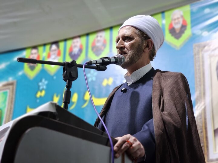 تصاویر/ قاب‌هایی از ایستادگی و همدلی؛ تجلی عشق به وطن و عهد با ولایت در دیار سنندج