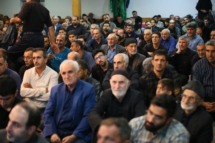 تصاویر/ حضور حجت الاسلام و المسلمین محمدی لائینی در اولین سالگرد شهادت پاسدار شهید سید مهدی موسوی در روستای سنام