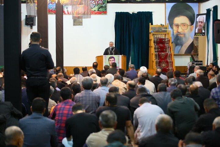 تصاویر/ حضور حجت الاسلام و المسلمین محمدی لائینی در اولین سالگرد شهادت پاسدار شهید سید مهدی موسوی در روستای سنام