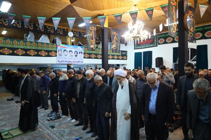 تصاویر/ حضور حجت الاسلام و المسلمین محمدی لائینی در اولین سالگرد شهادت پاسدار شهید سید مهدی موسوی در روستای سنام