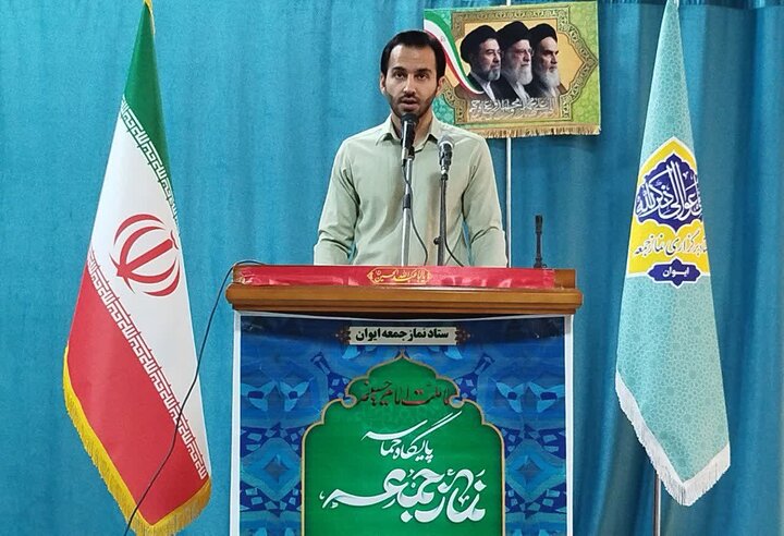 تصاویر/ اقامه نماز جمعه در شهرستان ایوان